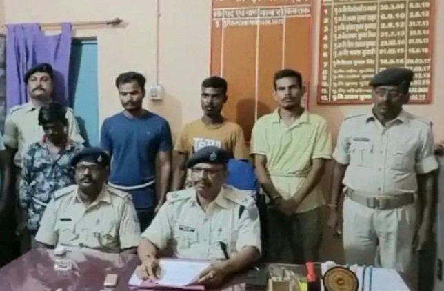 Undercover at a Brick Kiln: How Maharashtra Cops Solved a ₹21 Lakh Robbery Case 3 G Kandra PS