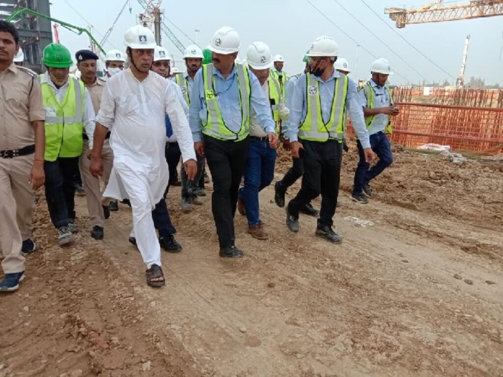 ऊर्जा मंत्री ने छपरा स्थित निर्माणाधीन ग्रिड उपकेंद्र का किया निरीक्षण