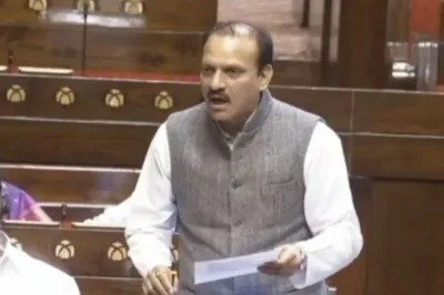 Nutan Charcha 8 पत्रकारों को कोविङ-19 महामारी से पूर्व भारतीय रेल द्वारा प्रदत्त यात्रा रियायतों को पुनः बहाल किया जाए – सांसद नीरज डाँगी