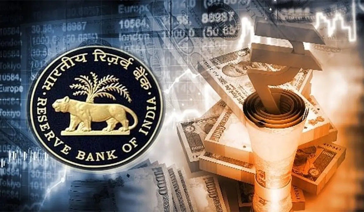 रुपए की बदली किस्मत, 12 साल में सबसे बड़ी तेजी: RBI