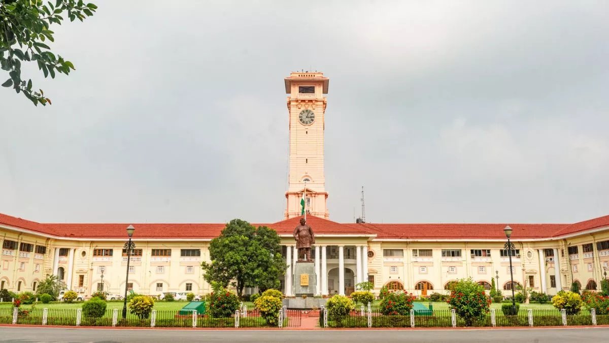 427 अधिकारियों का तबादला