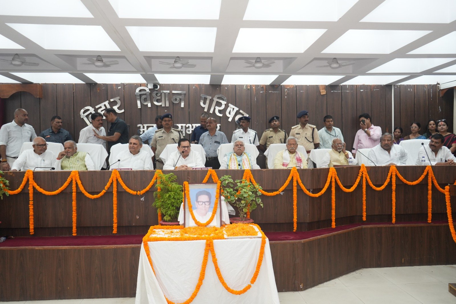 स्वतंत्रता सेनानी एवं बिहार विधान परिषद के पूर्व सभापति बाबू देवशरण सिंह को 126 वीं जयंती पर नमन: सभापति